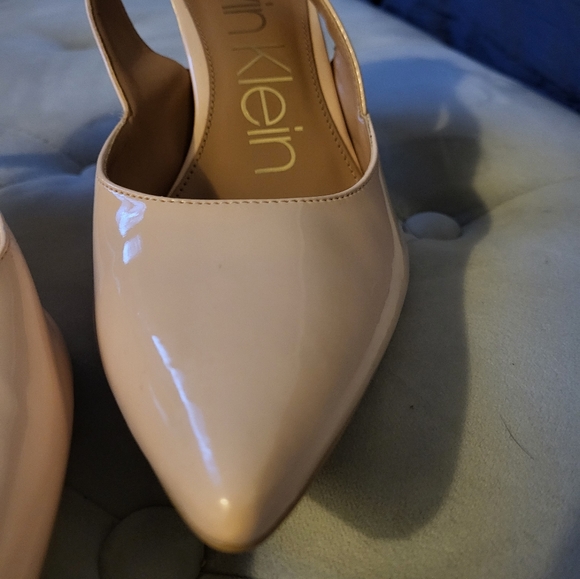 Calvin Klein kitten heels 7.5 - Picture 8 of 8